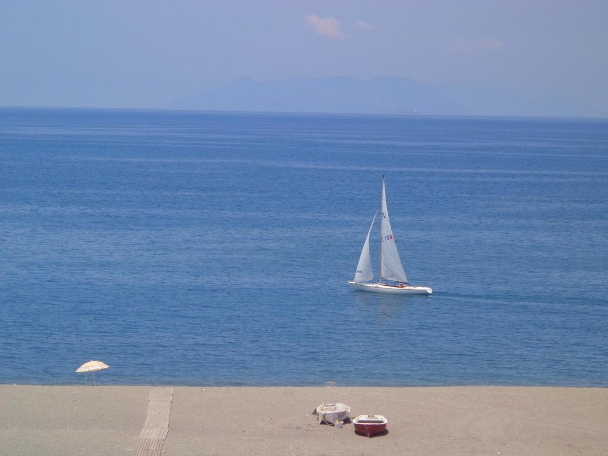 Vacanze Al Mare Patrizia'S Sweet Home Terme Vigliatore Dış mekan fotoğraf