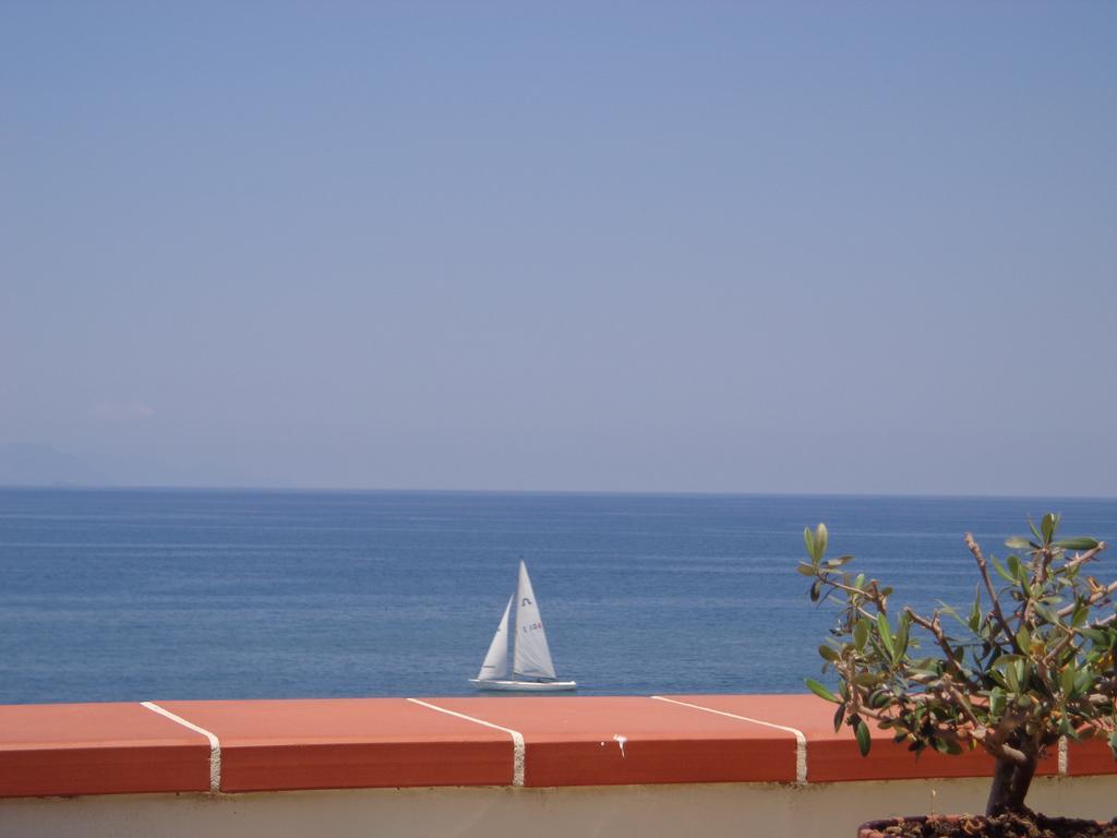 Vacanze Al Mare Patrizia'S Sweet Home Terme Vigliatore Dış mekan fotoğraf